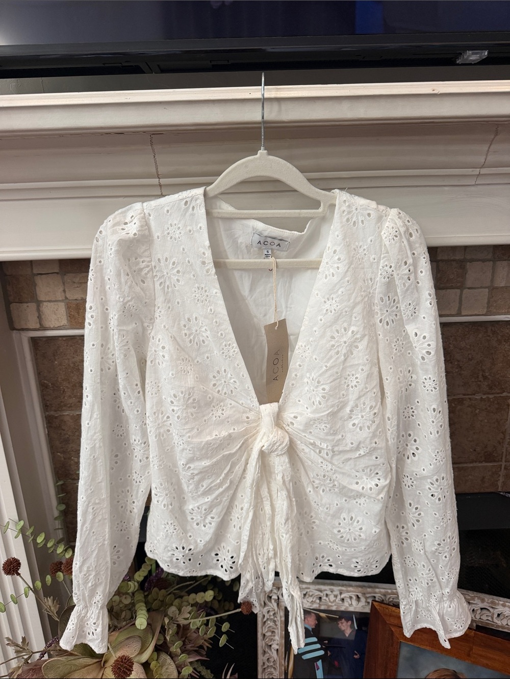 NWT Acoa Puff Sleeve Eyelet Crop Top shirt blouse White Small